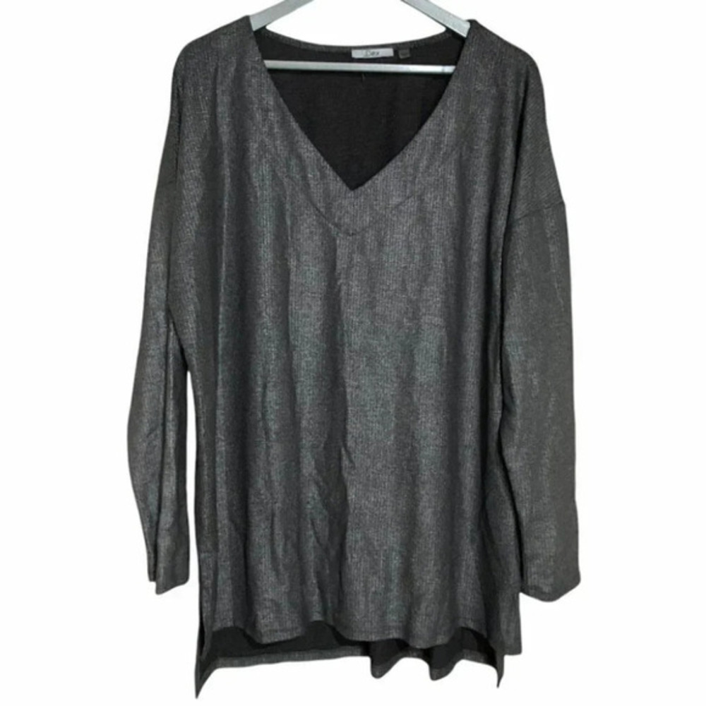 DEX 1X‎ gray metallic V-neck tunic NWT